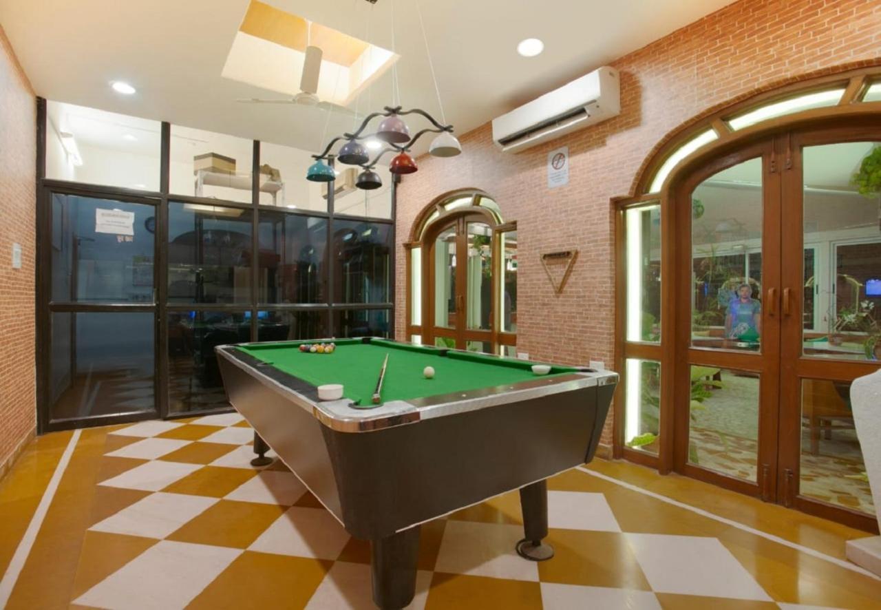 Khanvel Resort Силваса Екстериор снимка