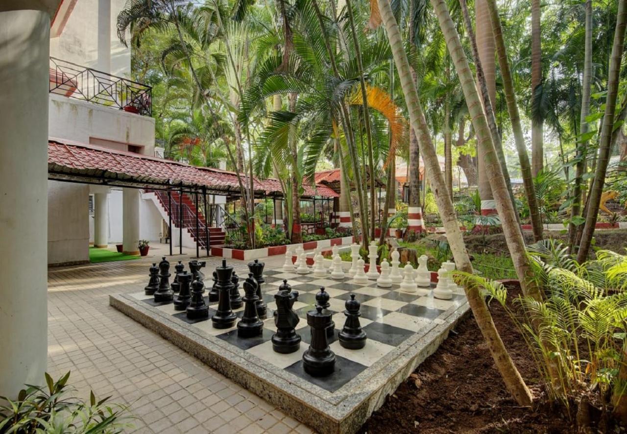 Khanvel Resort Силваса Екстериор снимка