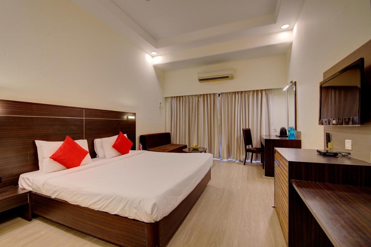 Khanvel Resort Силваса Екстериор снимка