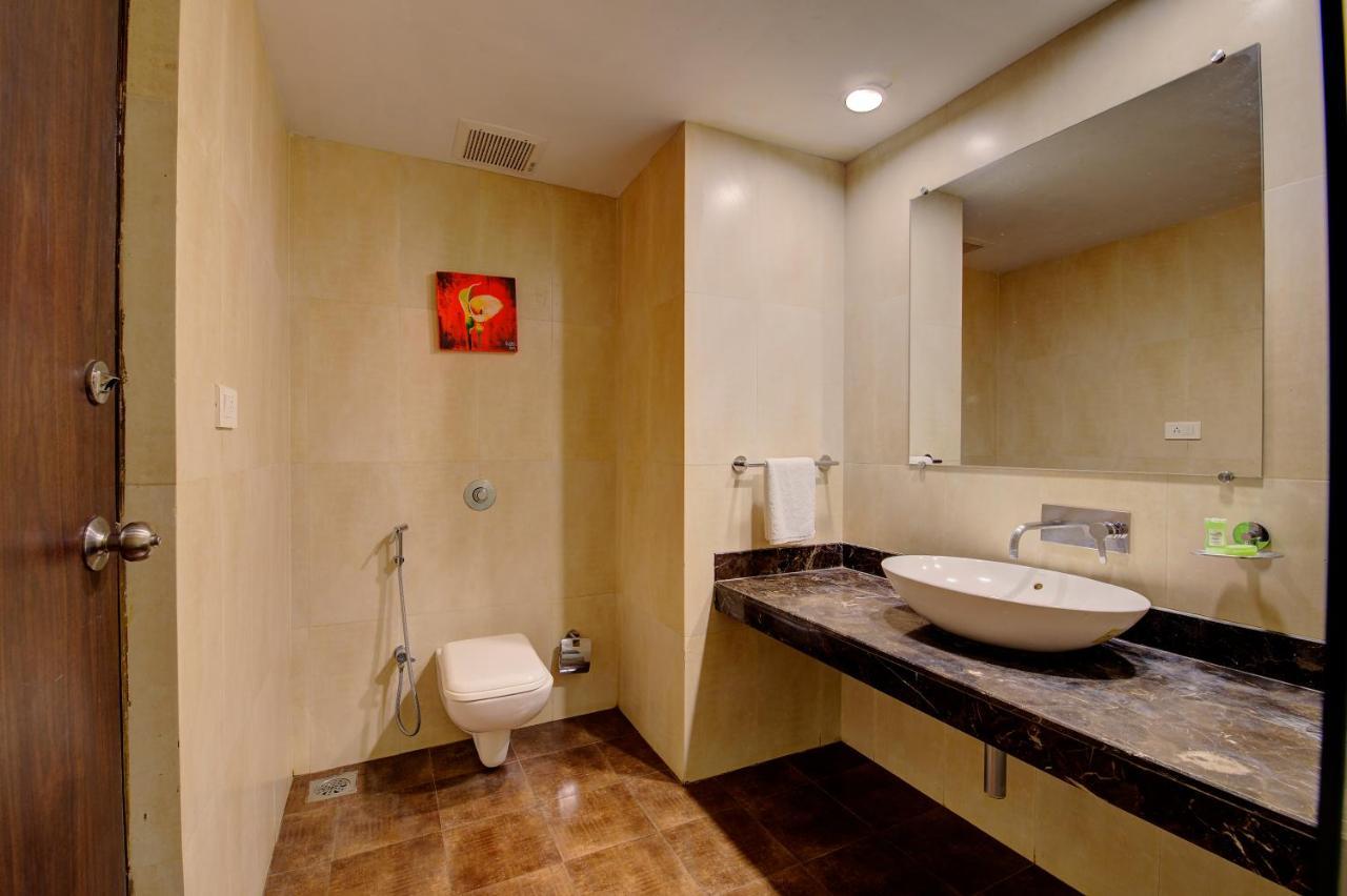 Khanvel Resort Силваса Екстериор снимка