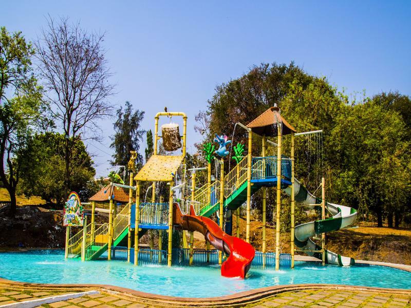 Khanvel Resort Силваса Екстериор снимка
