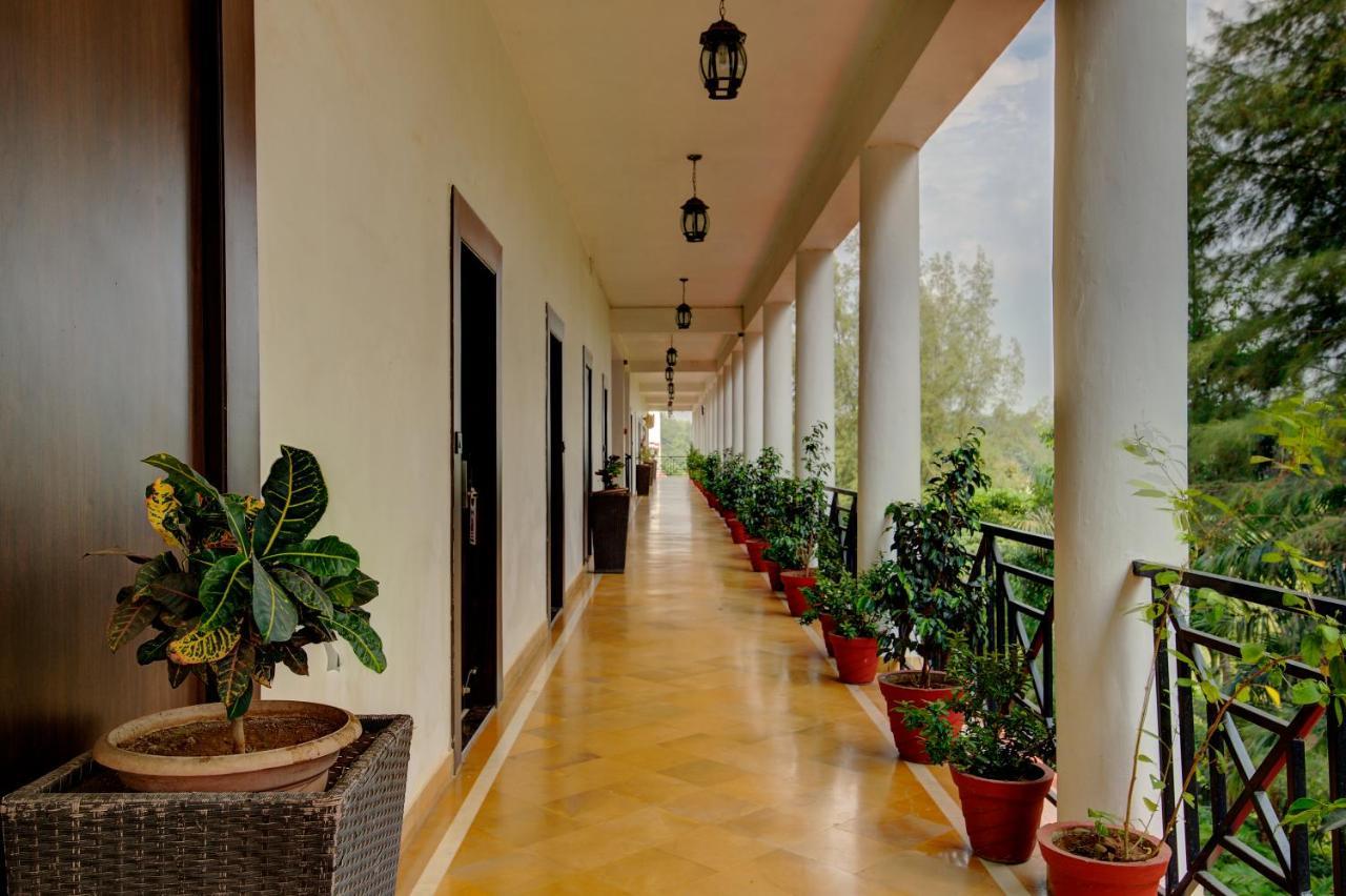 Khanvel Resort Силваса Екстериор снимка