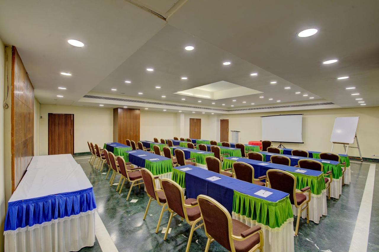 Khanvel Resort Силваса Екстериор снимка